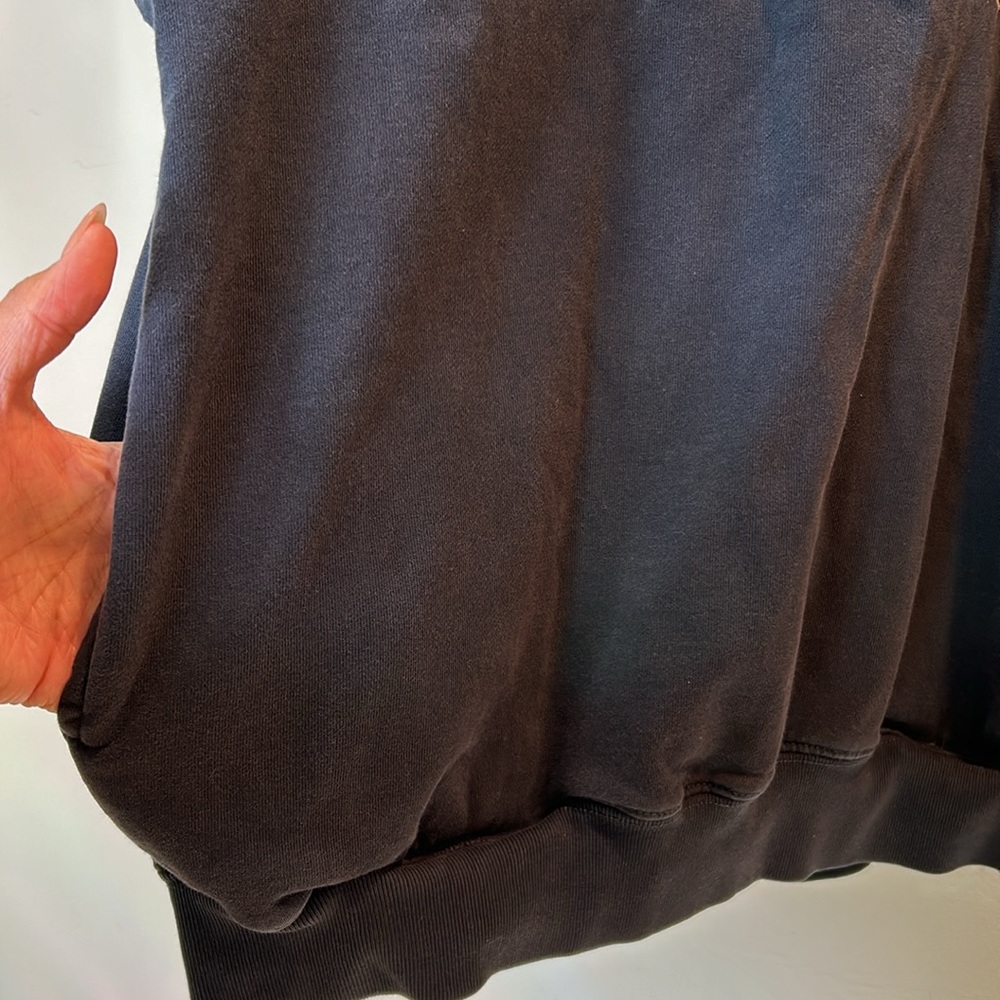 Brandy Melville Niagar falls canda oversize crewneck - Picture 7 of 16